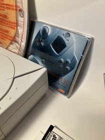 Sega Dreamcast Console Bundle  system 4 games  w/ 4 Controllers- Tested Working 