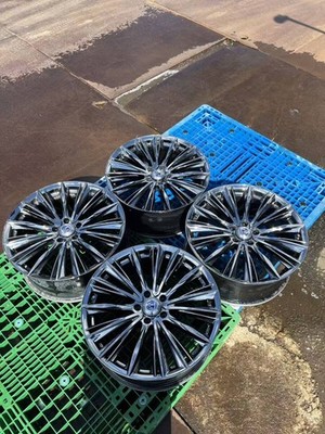 From Akita Rays Versus Stratagia Vouge 20 8.5J 45 5H/114.3 4 Pieces Made In Japa