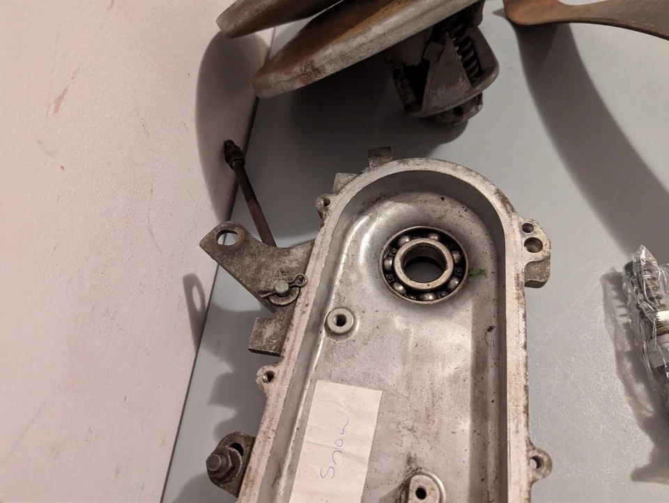 Lote de piezas de moto de nieve Suzuki XR-440 1974 vintage Foto 4 de 4