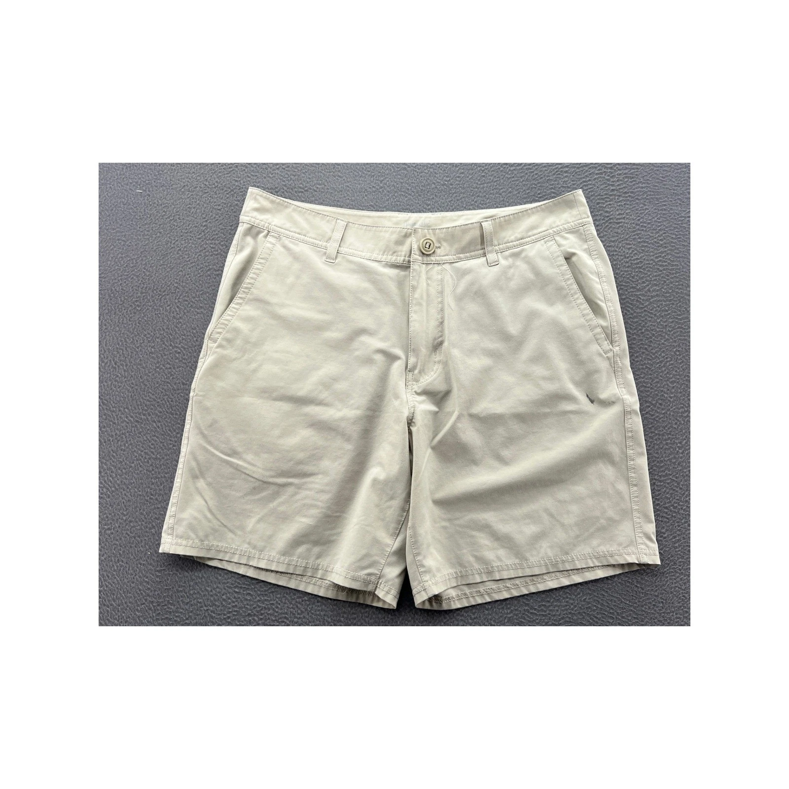 Huk Shorts Mens 34 Performance Fishing Tan Khaki Outdoor Hiking Casual