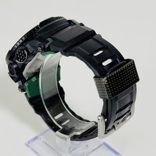 Casio Pro Trek PRW-S3500-1JF Radio Soalr Digital Men's Watch in Operation - Picture 4 of 8