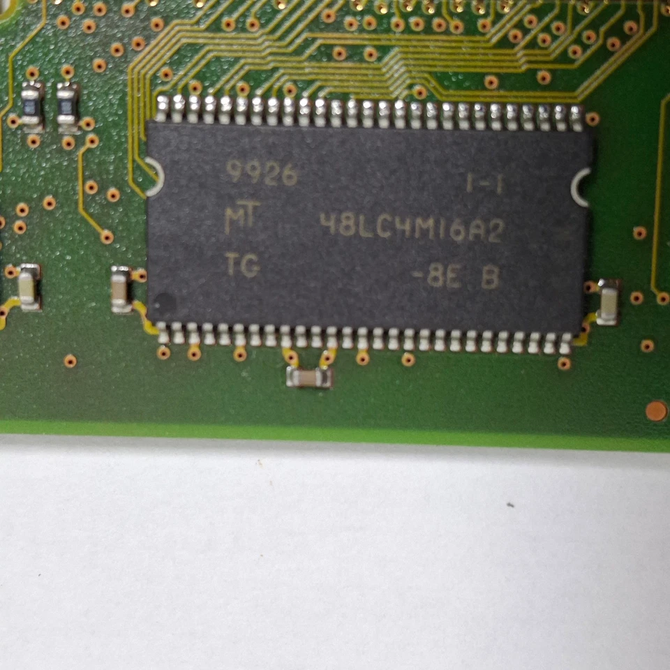 (2 Piece Lot) Samsung 32MB KMM466S424CT-F0 SODIMM PC66 & (MT4LSTD464HG-662Z2) - Image 3 of 4