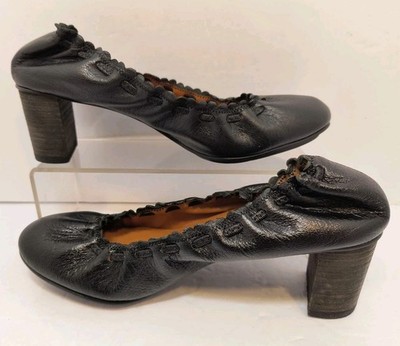 See By Chloe' Janes Black Leather Fitted Skimmer Pump Shoes Heels Women's Size 6