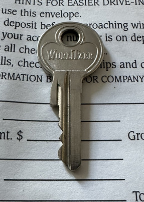 Wurlitzer WUA2 Jukebox Key: Fits All German CD Models - Except OMT/1015