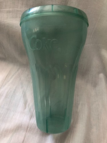 CocaCola Jumbo Plastic Cup w Removable Lid 44 oz. Translucent Green 8.5 in. tall - Picture 2 of 7