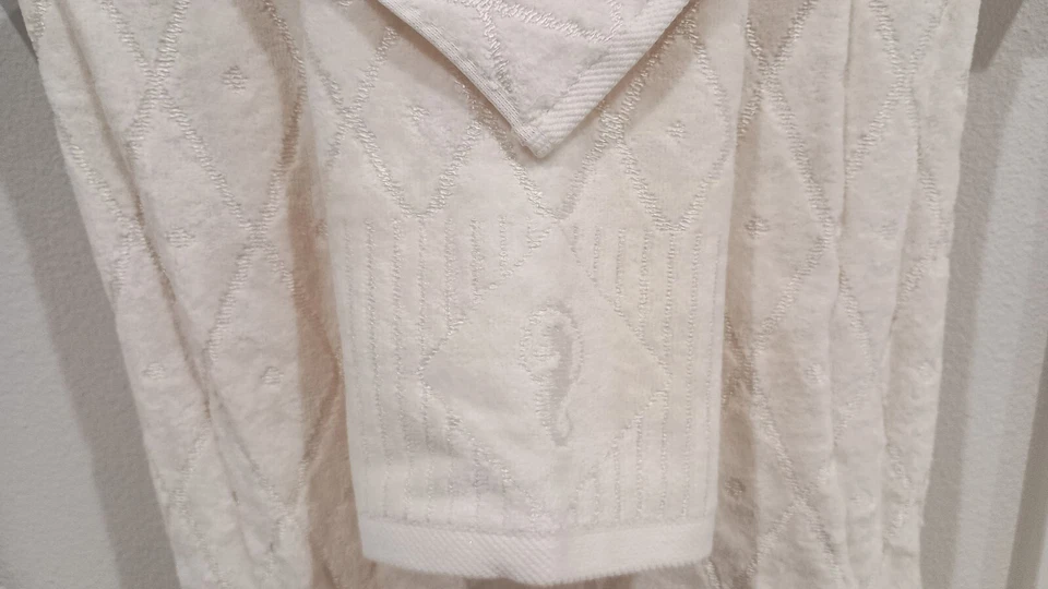 Waterford Lismore Ivory Towel Set of 3 Vintage (1998), NEW - Image 4 of 4