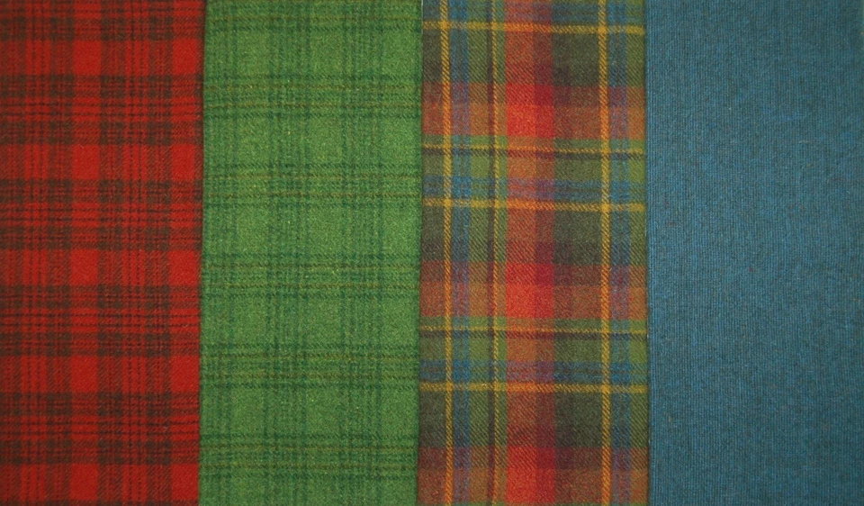 HAND DYED RUG HOOKING WOOL Mill-Dyed ~ "MERRY and BRIGHT" (8-pc. combo) - Image 3 of 4