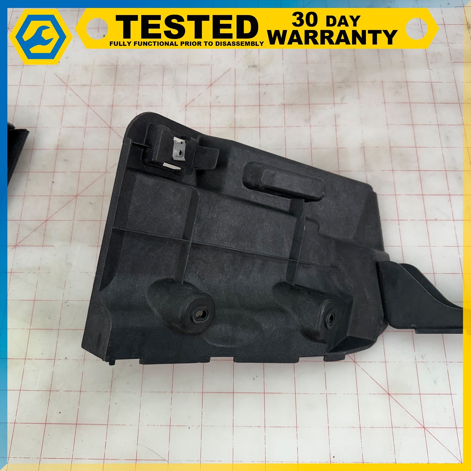 14-24 MASERATI GHIBLI REAR BUMPER CENTER UPPER MOUNT SUPPORT BRACKET SET OEM