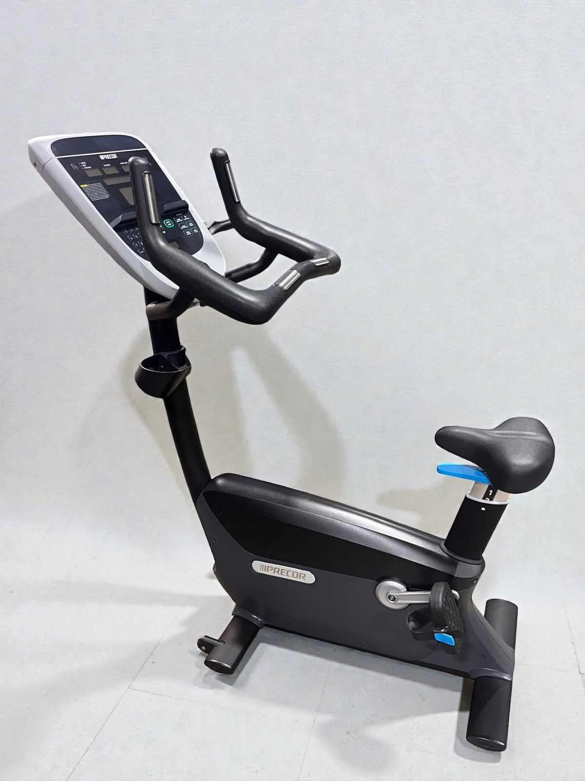 Precor UBK 835 Upright Bike with P30 Console - Cleaned & Ser