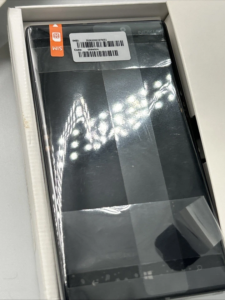 Nokia Lumia 930 Halo The Master Chief Limited Edition 32GB (Black) New Rare - Image 4 of 4