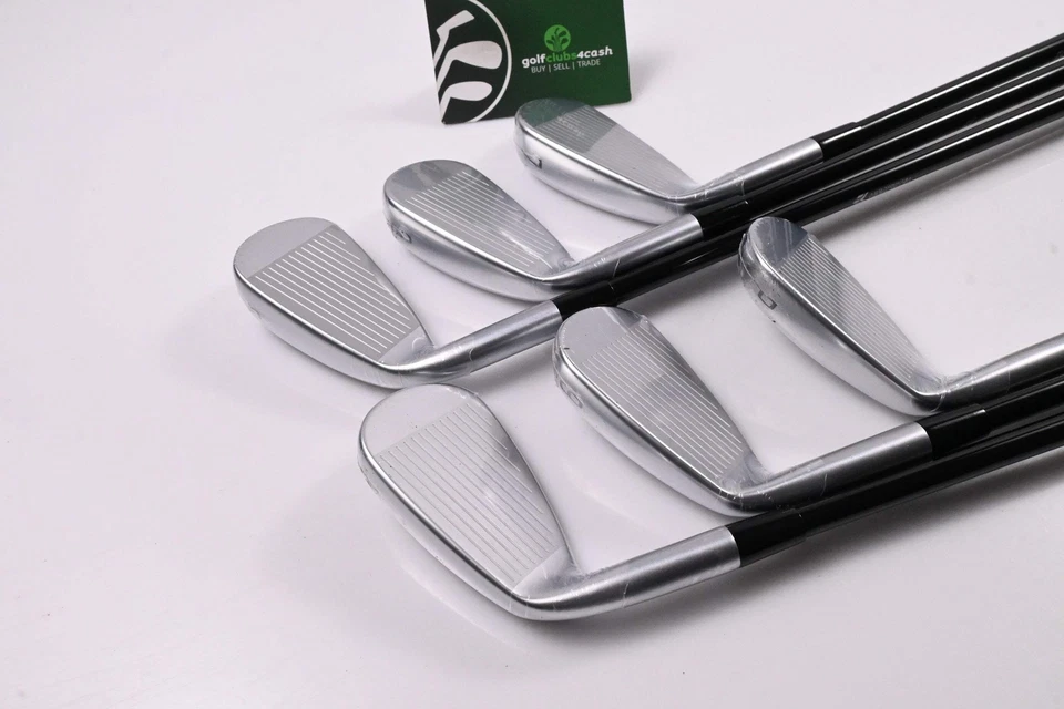 Mizuno JPX 925 Hot Metal Irons / 5-PW / Regular Flex MMT 65 Shafts - Image 4 of 4