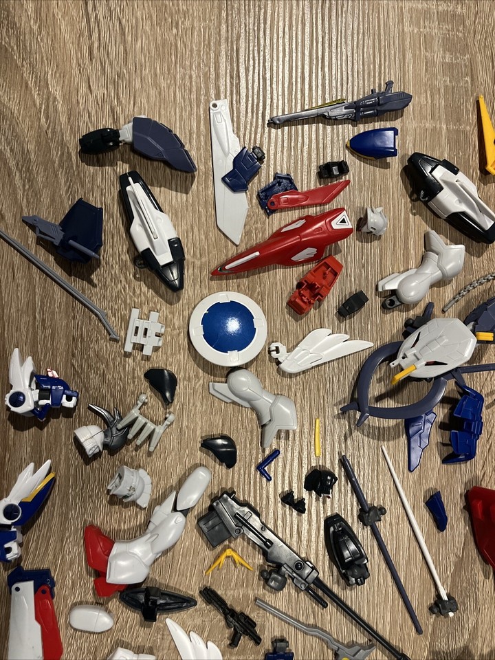 Bandai 1995 Mobile Suit Gundam Wing Model Kit Lot eBay