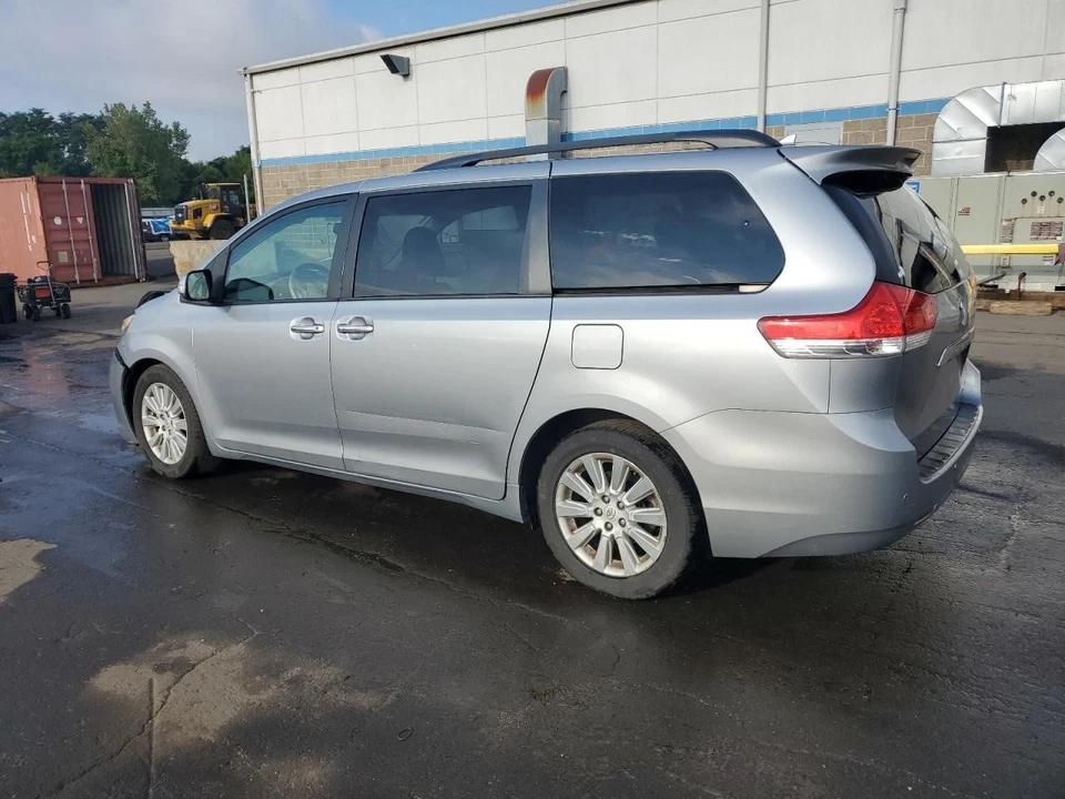 Used Front Left Door Assembly Front fits: 2013 Toyota Sienna electric windows Fr - Image 2 of 4