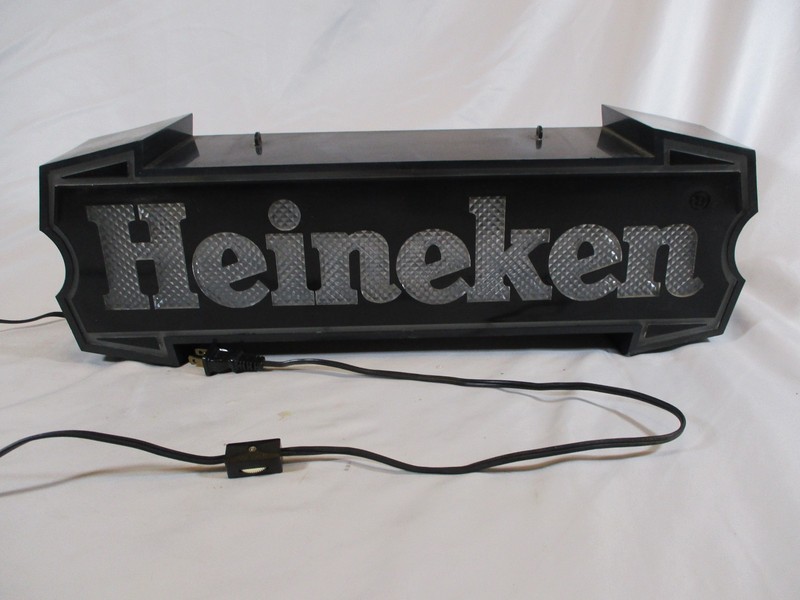 Heineken - Logo Design - Wall Hanging - Lighted Beer Bar Sign - 21" x 7" - Works