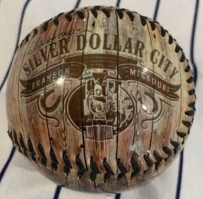 Ballon De Baseball Souvenir – Silver Dollar City – Branson Missouri – Argent