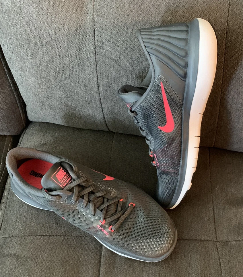 Nike Flex Supreme TR5 Running Shoes Women’s Size 9 Gray Pink 852467 003