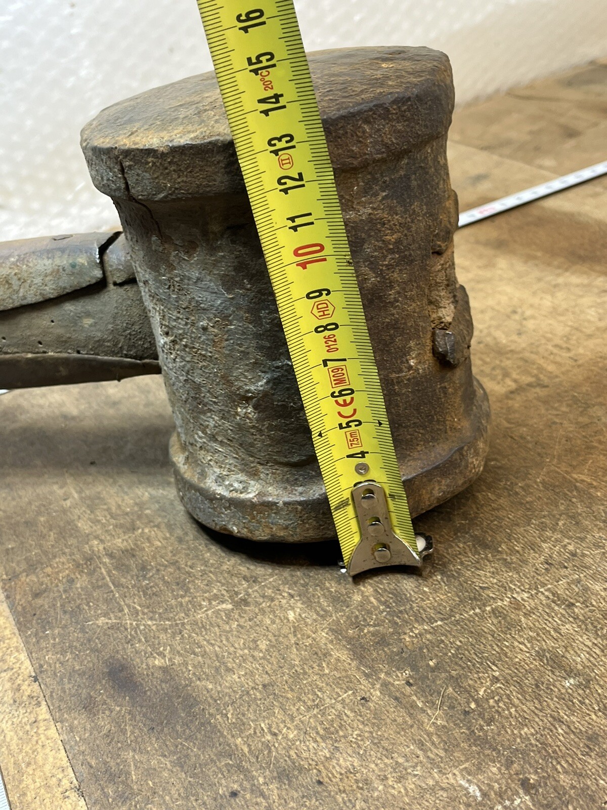Picture 3 of 11