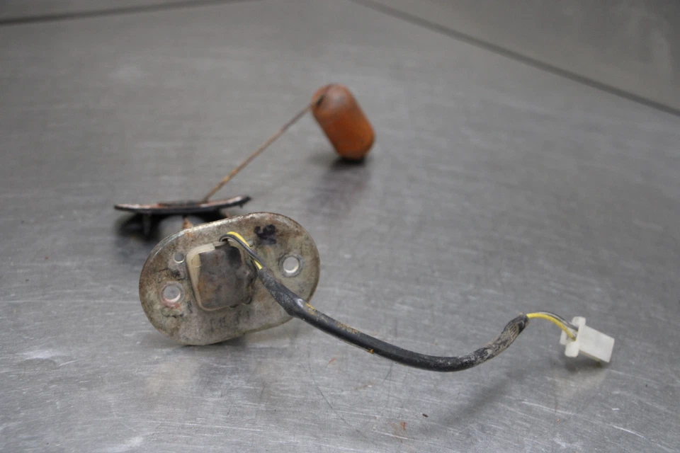 10-17 Hyosung GT250R Fuel Level Sensor Sender - Image 2 of 4