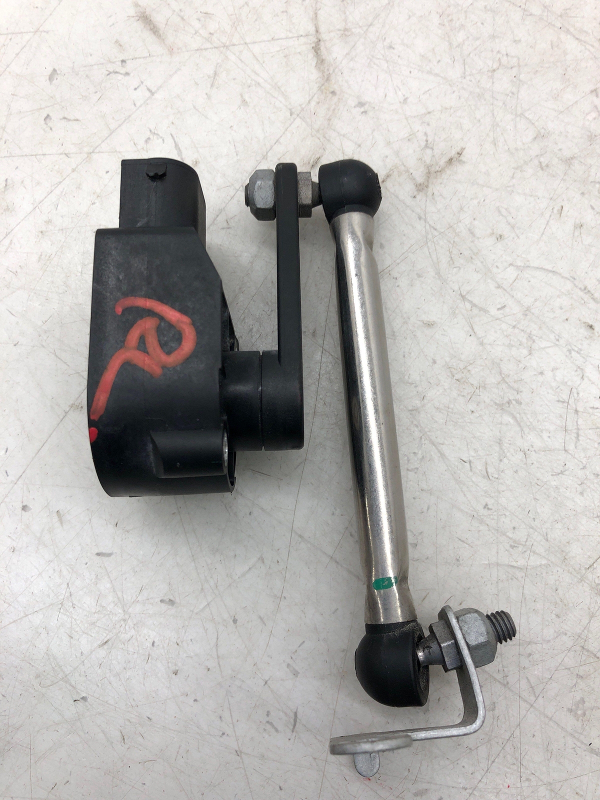 2019-2023 ASTON MARTIN VANTAGE REAR RIDE HEIGHT LEVEL SENSOR SET HY53-13K070-AA