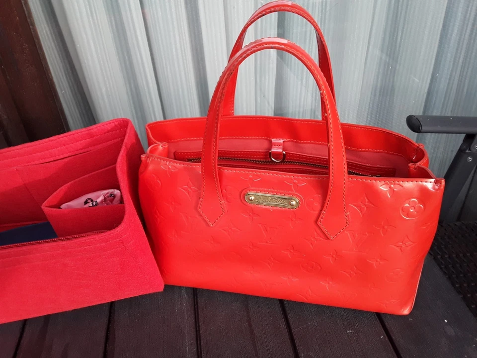 Louis Vuitton Wilshire Monogram Schultertasche PM Rot Leder - Bild 2 von 4