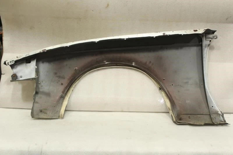 1983 TOYOTA SUPRA RIGHT PASSENGER SIDE FRONT FENDER WHITE Foto 2 de 4
