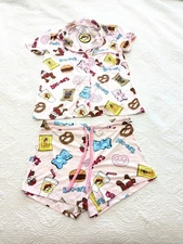 Buccees pink Pajamas two piece Christmas pj's beaver nuggets jerky  Small NWT
