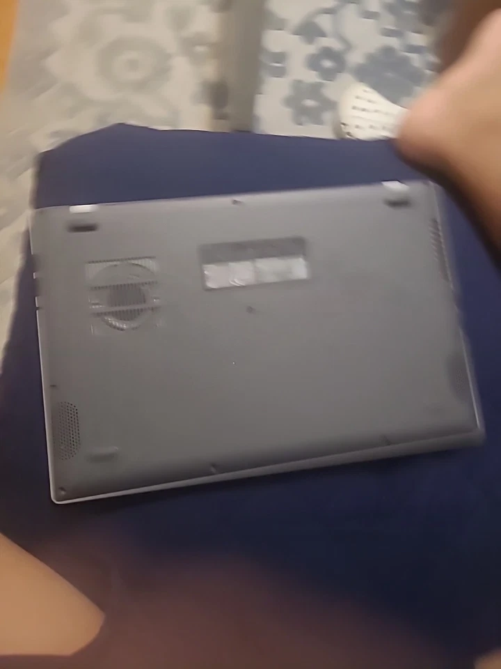 ASUS Vivobook 14" Laptop Used Condition With Charger Included - Image 4 of 4