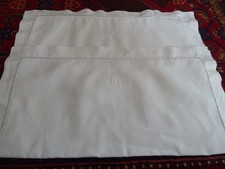 (1 paire) 2 anciennes taies d'oreiller 1950 lin mono brodé N.L comme neuves