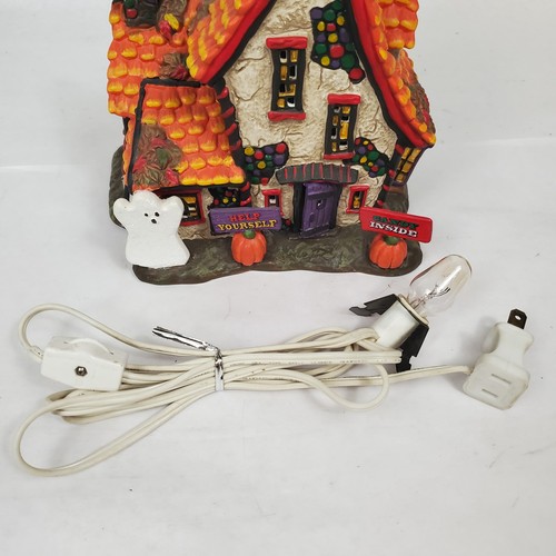 DEPT 56 Halloween Snow Village Sweet Trappings Cottage 4051012 - Bild 9 von 9