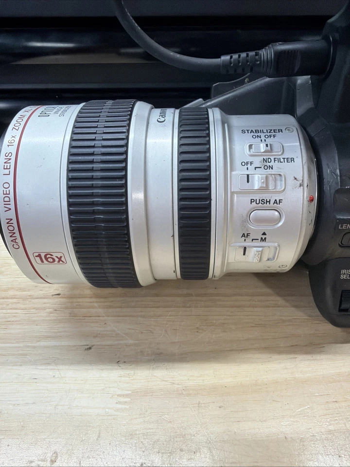 Canon XL1S Mini DV Camcorder Video Camera With Lens - READ DESCRIPTION - Image 3 of 4