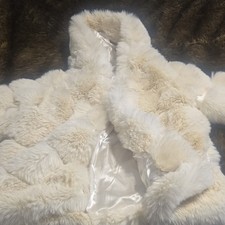 Women  s Ivory/Beige Faux Fur Hooded Coat XL
