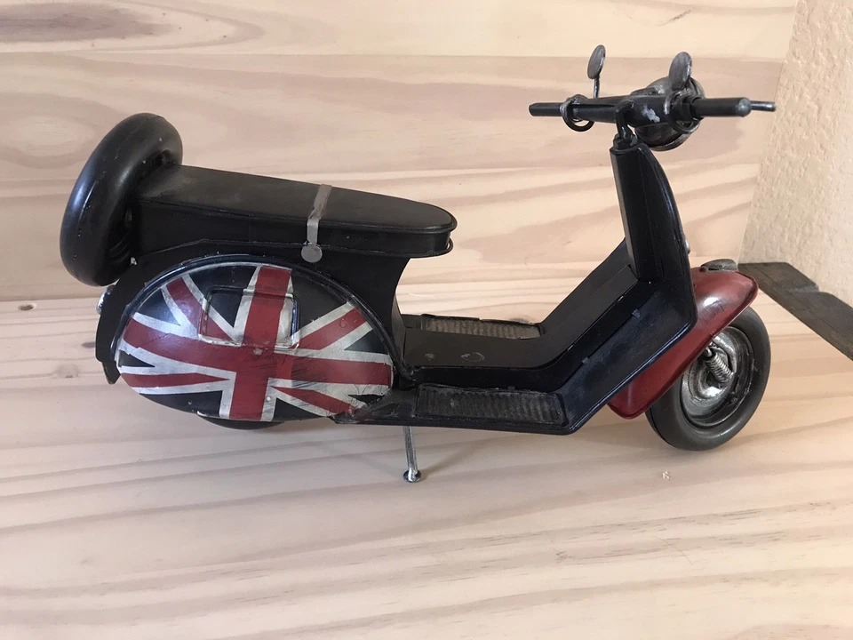 Modelo de scooter de metal prensado vintage motocicleta British Union Jack ciclomotor Foto 2 de 4