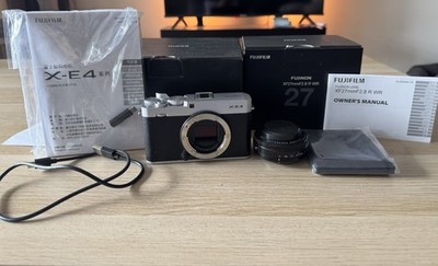 Fujifilm Fuji X-E4 Silver 26.1MP with 27mm 2.8 Fujifilm Lens LOW SHUTTER (~850)