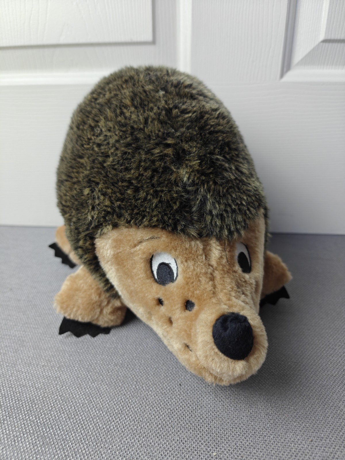 Outward Hound Hedgehog Squeak Dog Toy 12&rdquo; 