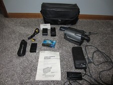 Sony Handycam CCD-TRV32 8mm Video8 Camcorder w/Case Accessories New Battery