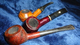 3 Vintage Estate Pipes.m