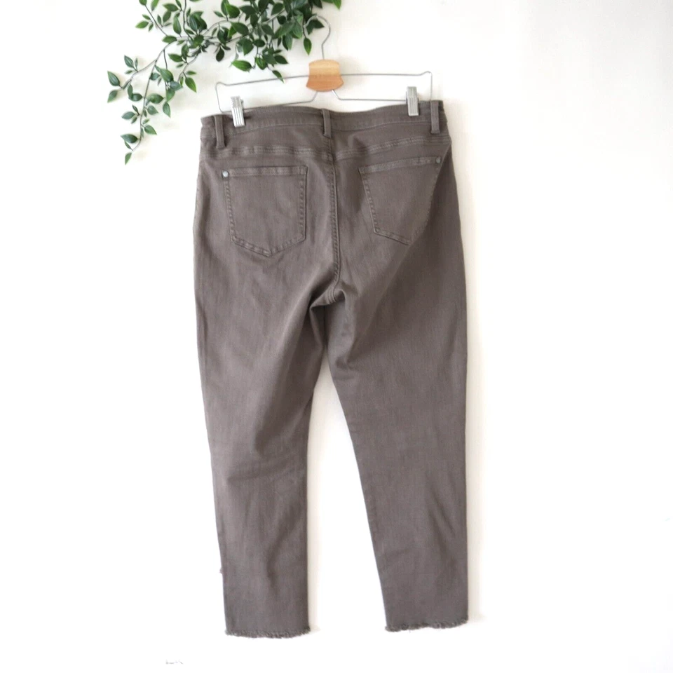 Chico's Perfect Stretch Girlfriend Slim Leg Ankle Gray Brown Jeans Size 1 - Image 3 of 4