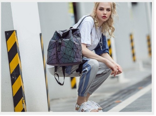 Geometrisch leuchtender Rucksack Lasertasche Reisetasche Kordelzug UK - Bild 4 von 12