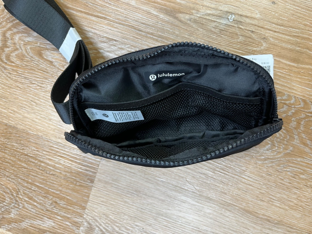 Lulmon Everywhere Belt Bag 1L Black Waist Fanny Pack Crossbody