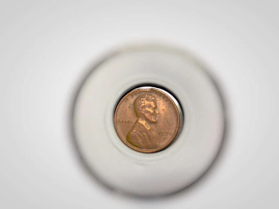 Mint Error Coin 1950s Copper Lincoln Wheat Penny Cent 1c Clipped Planchet Error - Image 3 of 4