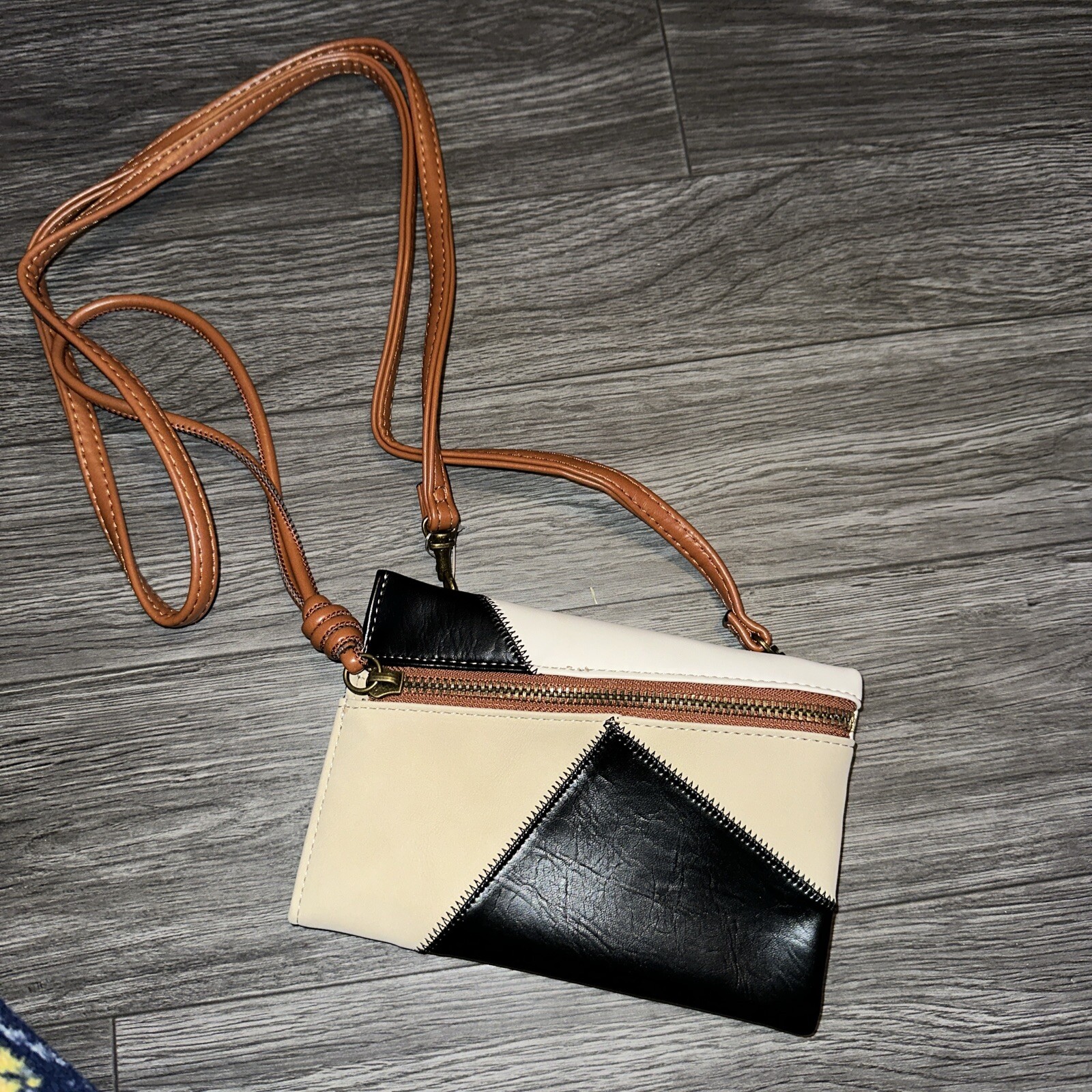 Universal Thread Patchwork Crossbody Wristlet Bla… - image 1