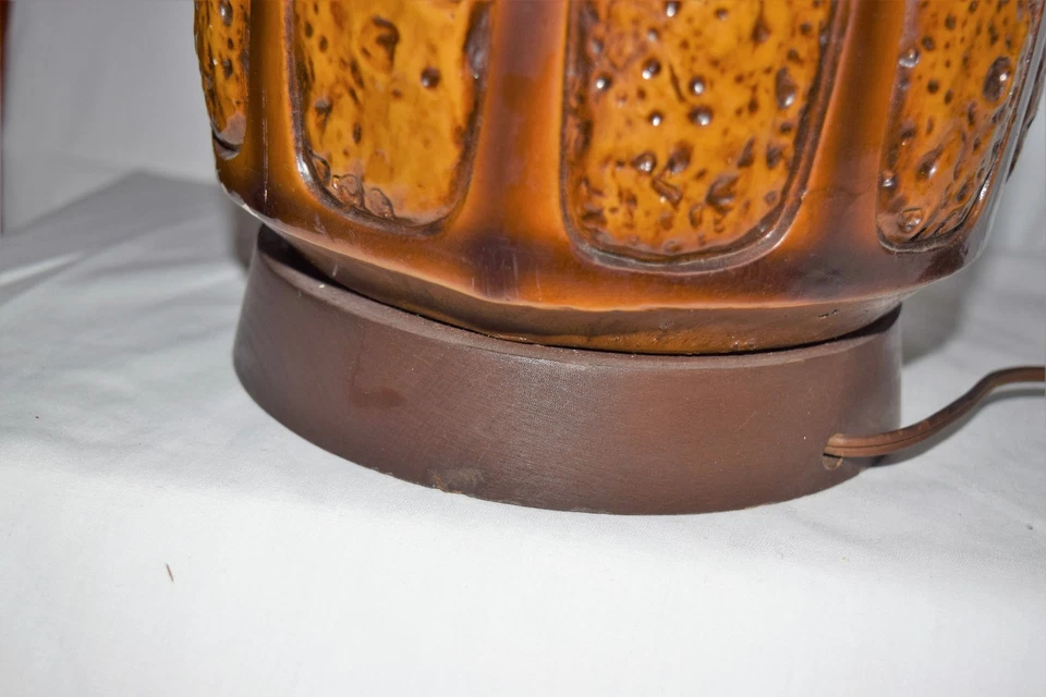 MID CENTURY MODERN POTTERY CERAMIC DRIP GLAZE LAVA LAMP - Image 2 of 4