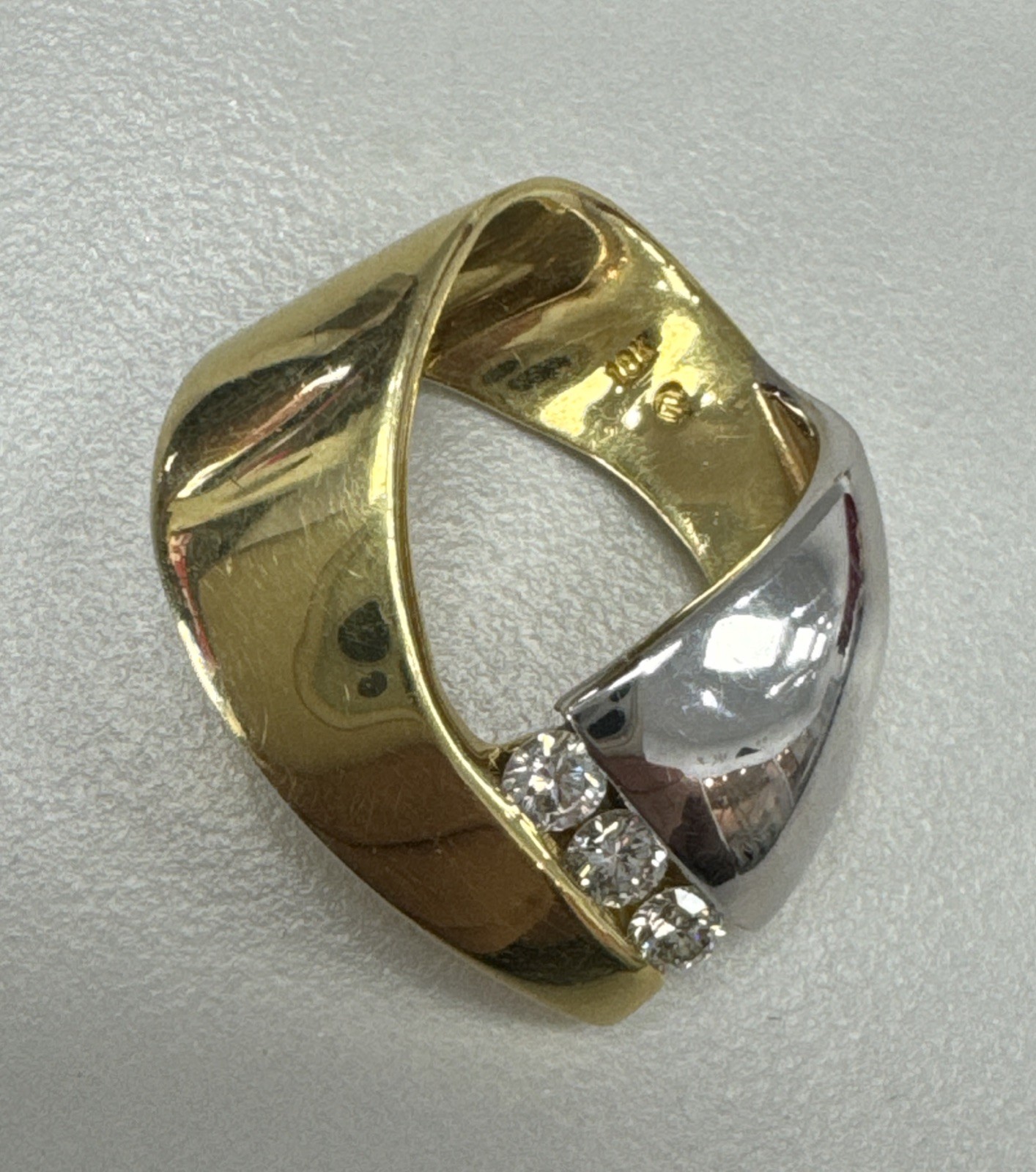 Retro Solid 750/18K Solid Yellow Gold Pendant Cha… - image 1