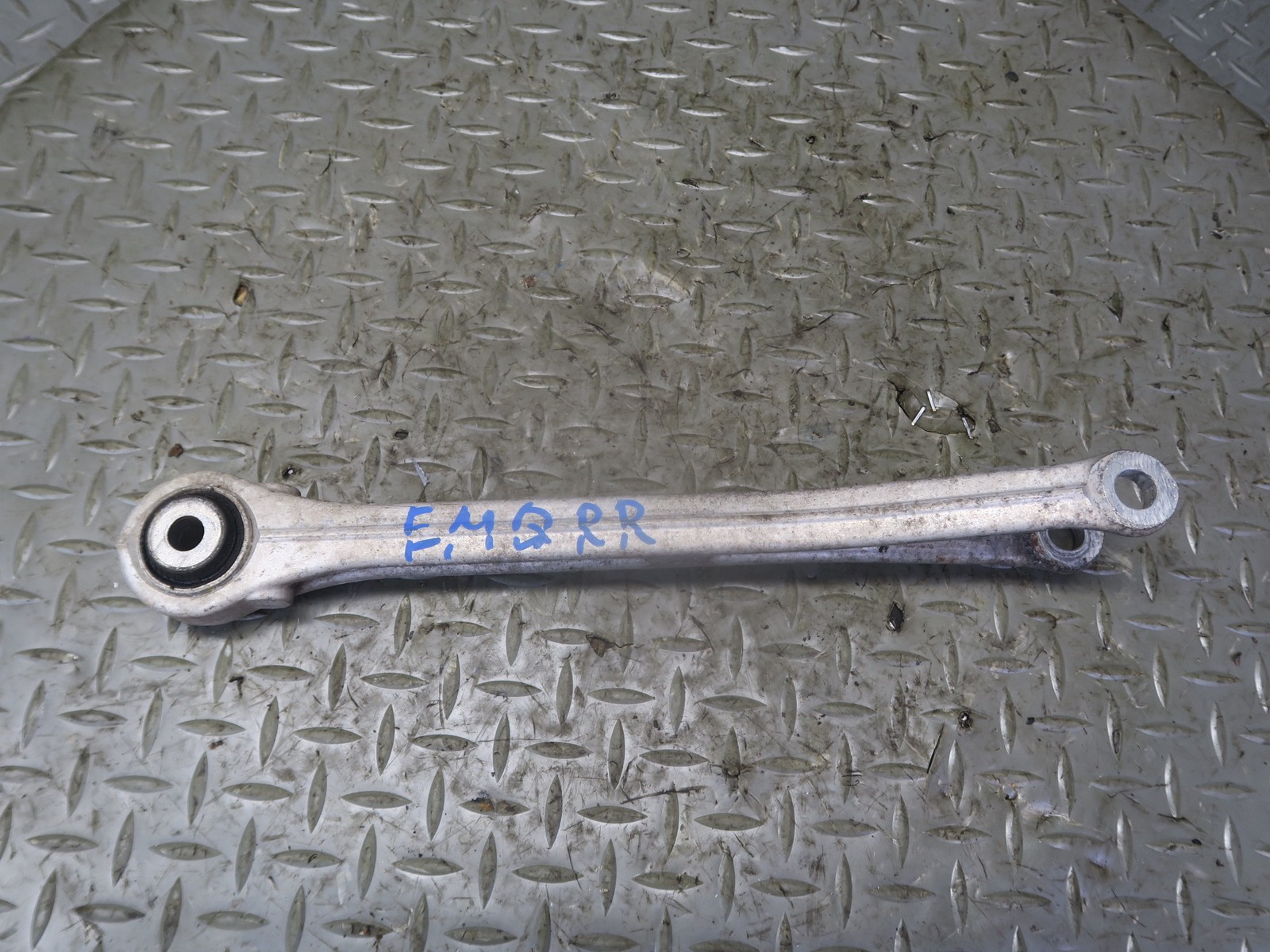Maserati Quattroporte 2017-2021 Rear Right Upper Control arms Set