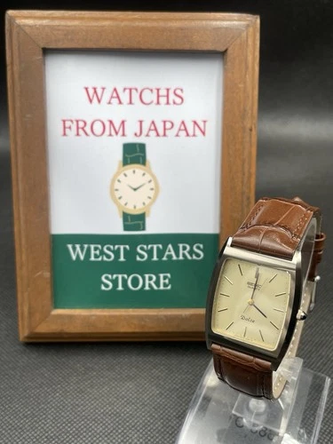 [Near MINT] Vintage Seiko Dolce 6030-5320 Gold Quartz Men's Watch From JAPAN