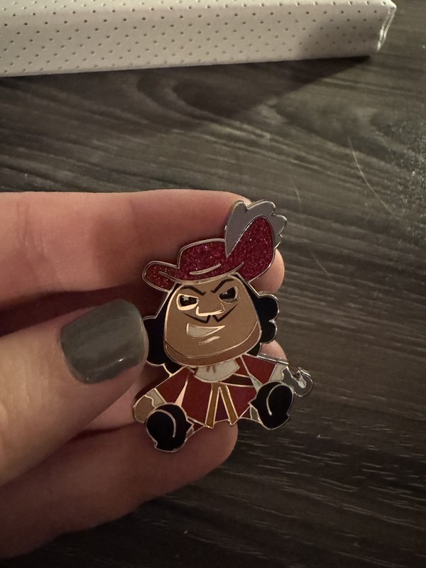 2026 Disney Parks Wishables Shimmer Mystery Pouch Pin Captain Hook ONLY