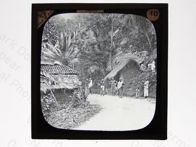 Dorfszene Ceylon Newton & Co magische Laternenfolie um 1900
