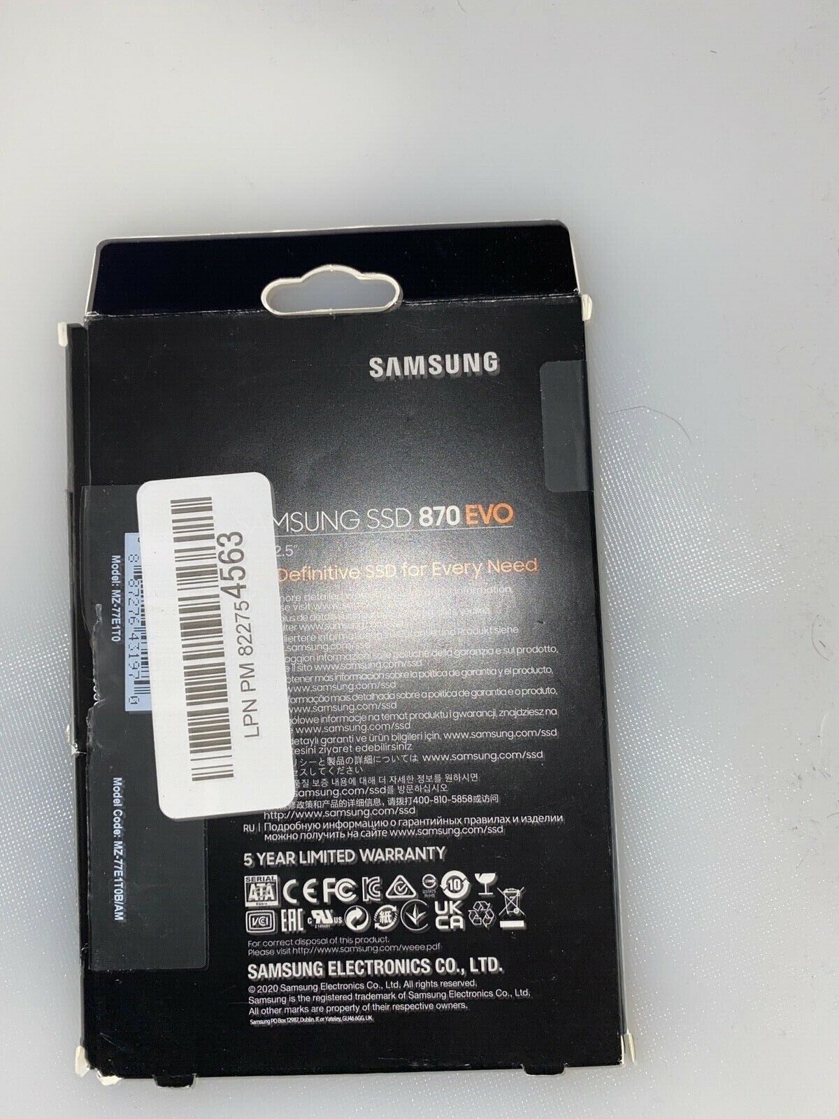 Samsung 870 EVO Internal SSD: Với Samsung 870 EVO Internal SSD, bạn sẽ luôn có đủ dung lượng cần thiết cho công việc và đời sống giải trí của mình. Khám phá hình ảnh liên quan và cảm nhận sự mượt mà, tiện dụng cũng như độ bền hoàn hảo của sản phẩm.