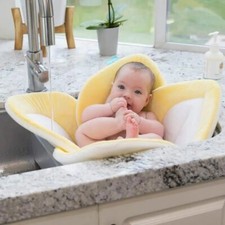 NEW Lotus Flower Newborn/ infant Tub Sink Seat Soft Plush Bathing Mat Yellow