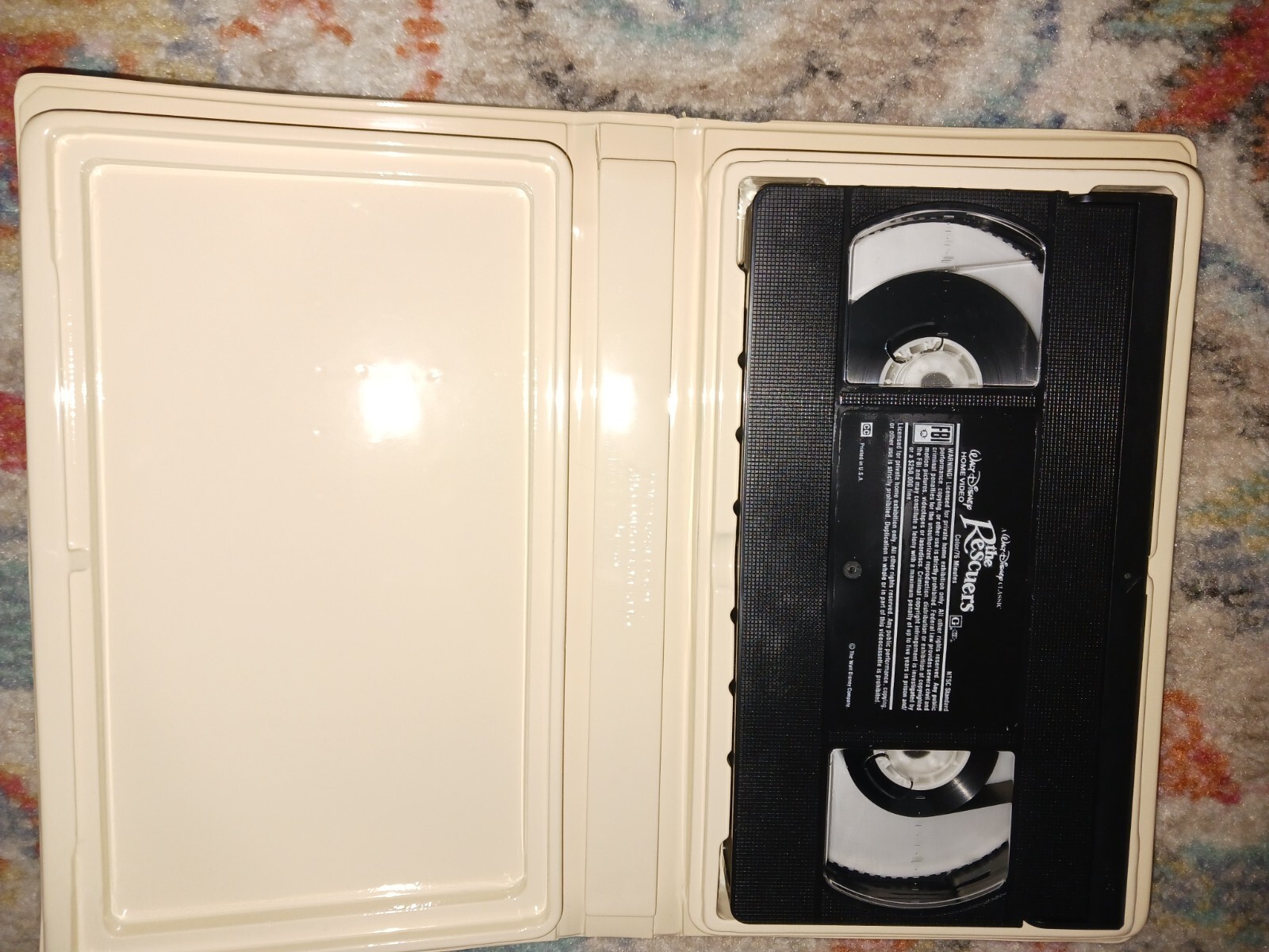 VALUABLE Vintage Black Diamond Disney Collectible The Rescuers Down